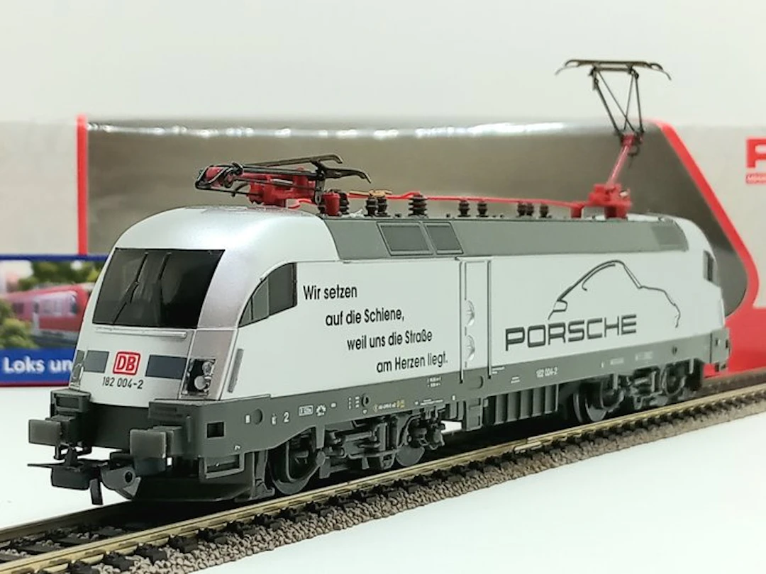 Piko H0 - 57492 - Electric locomotive (1) - BR 182 Porsche-Design - DB-AG