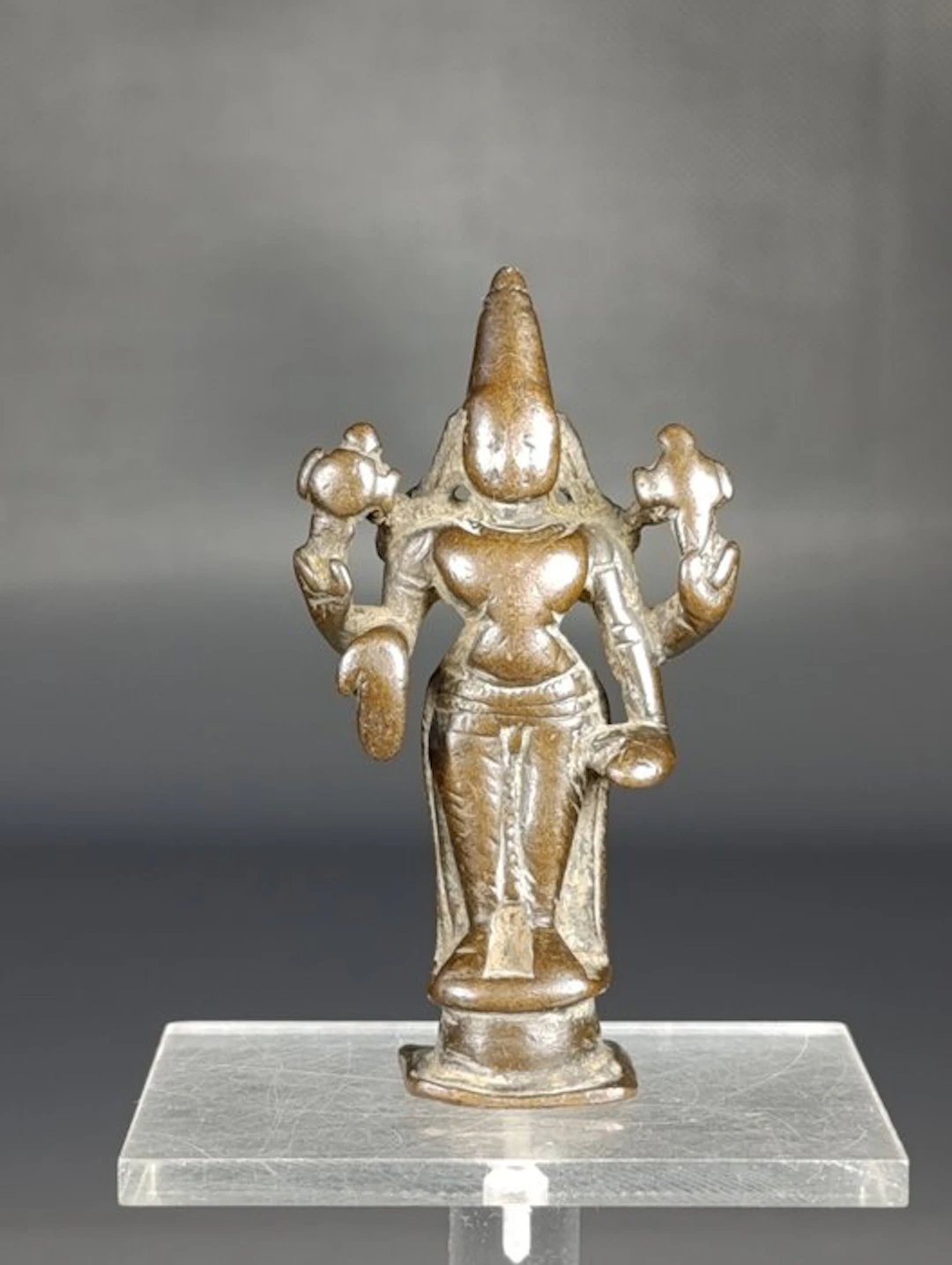 Statuette