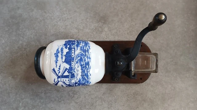 Coffee grinder - Ceramic, Wood, Metal, Glass