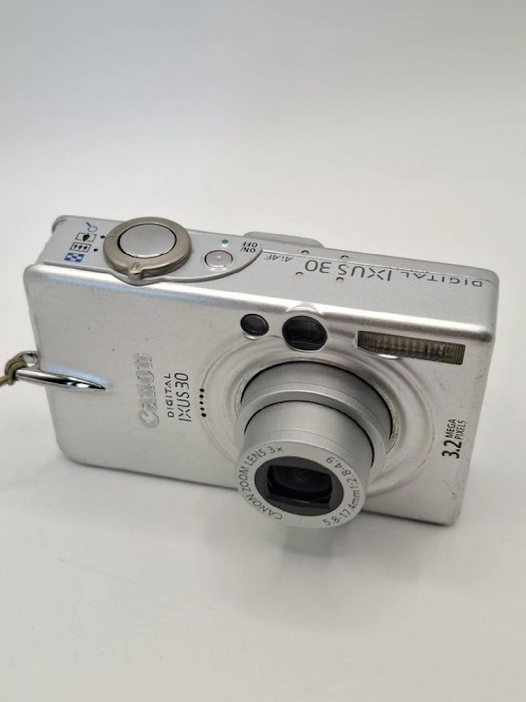 Canon IXUS 30 Digital camera