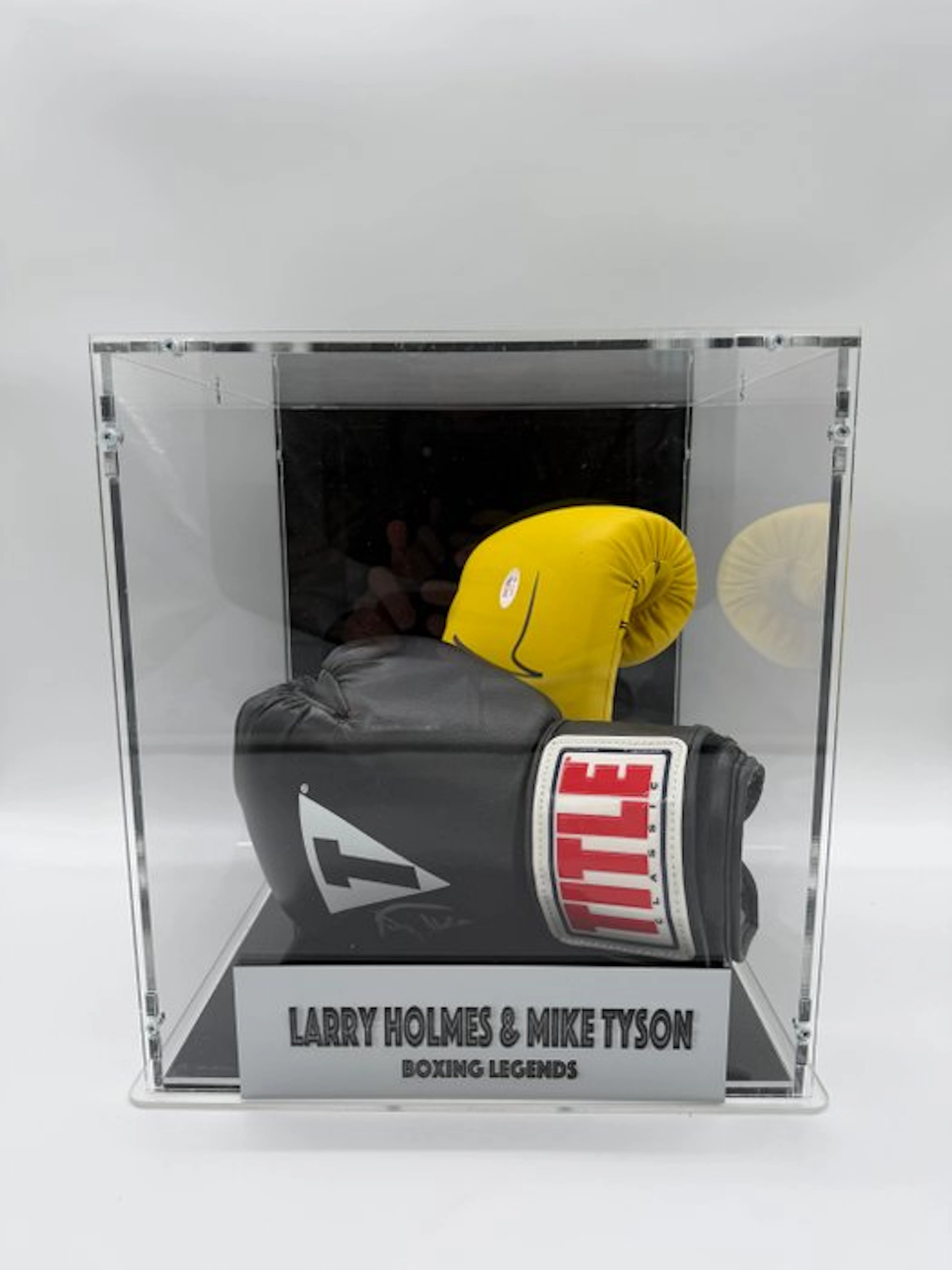 Boxing - Mike Tyson & Larry Holmes - Boxing glove