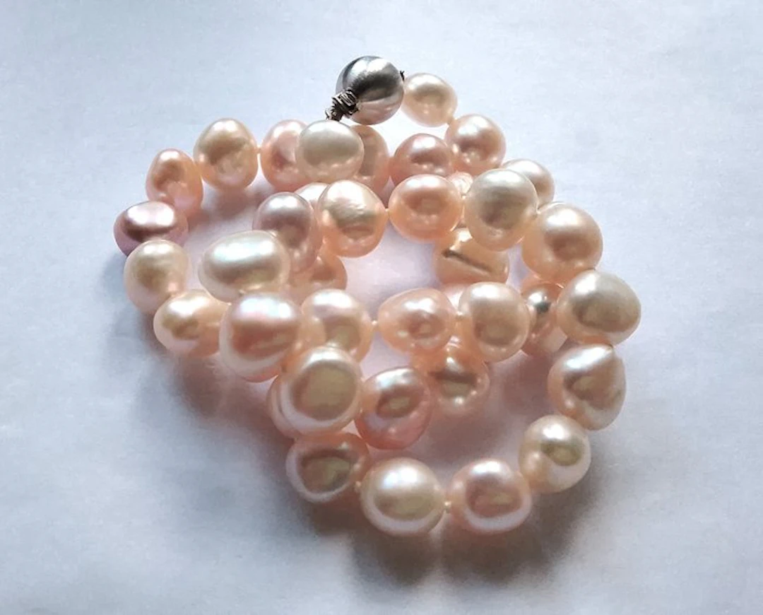 String of beads 18 kt white gold - multicolor cultured pearls up to 11 mm