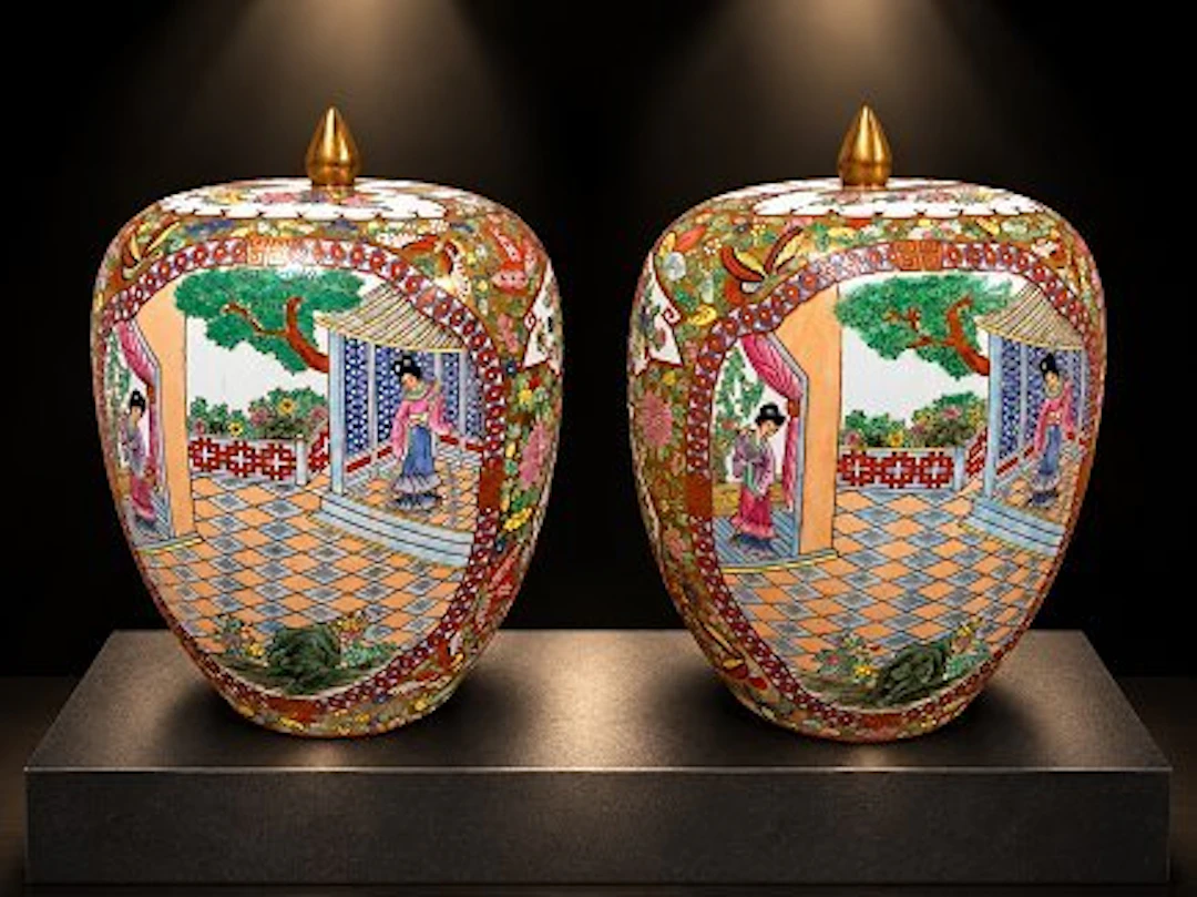 Jar (2) - Porcelain - The Rose family ginger jars.