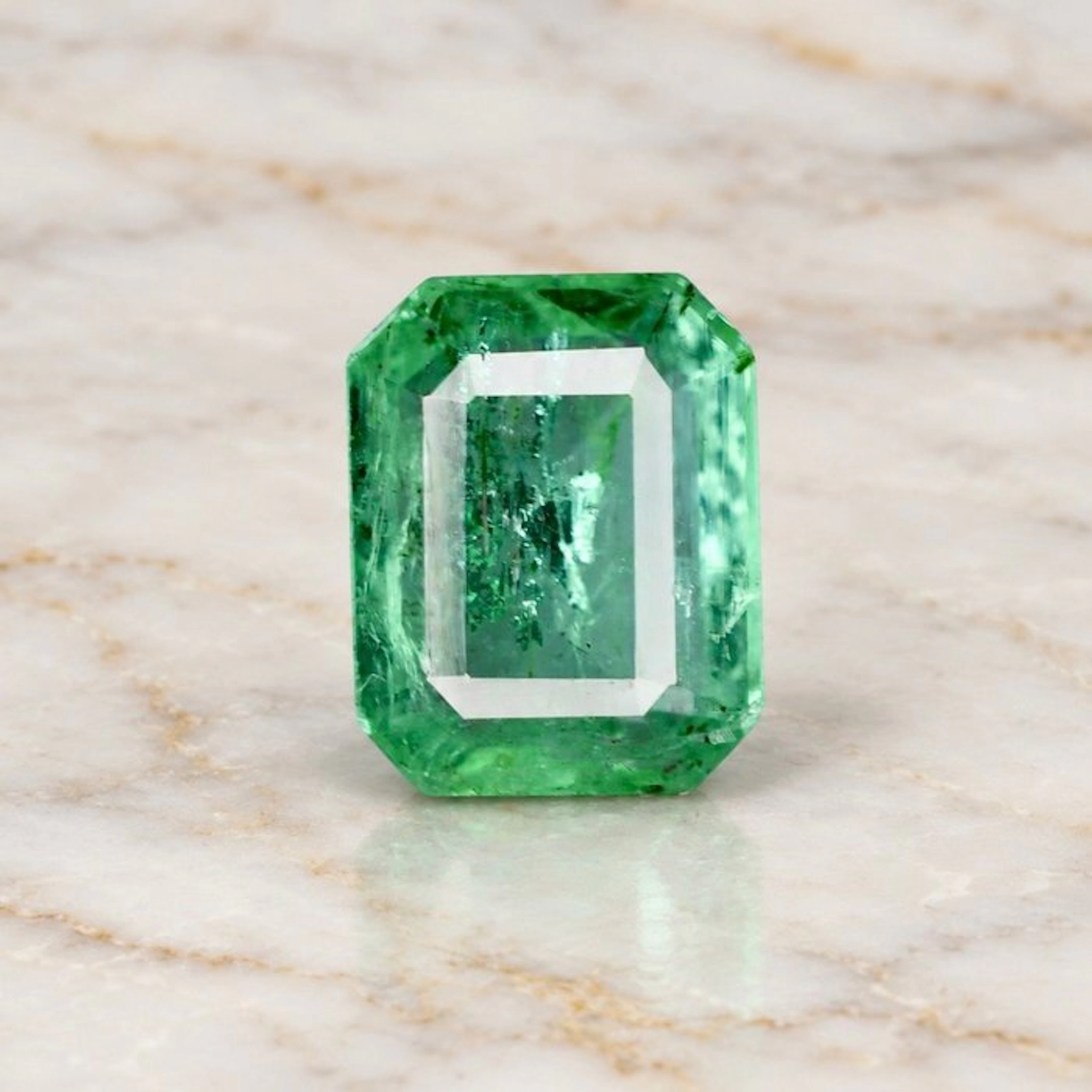 No reserve price Green Emerald - 1.38 ct - International...