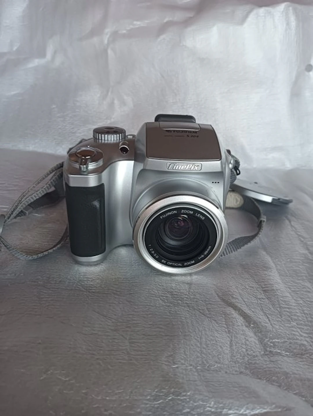 Fujifilm S304 Digital camera