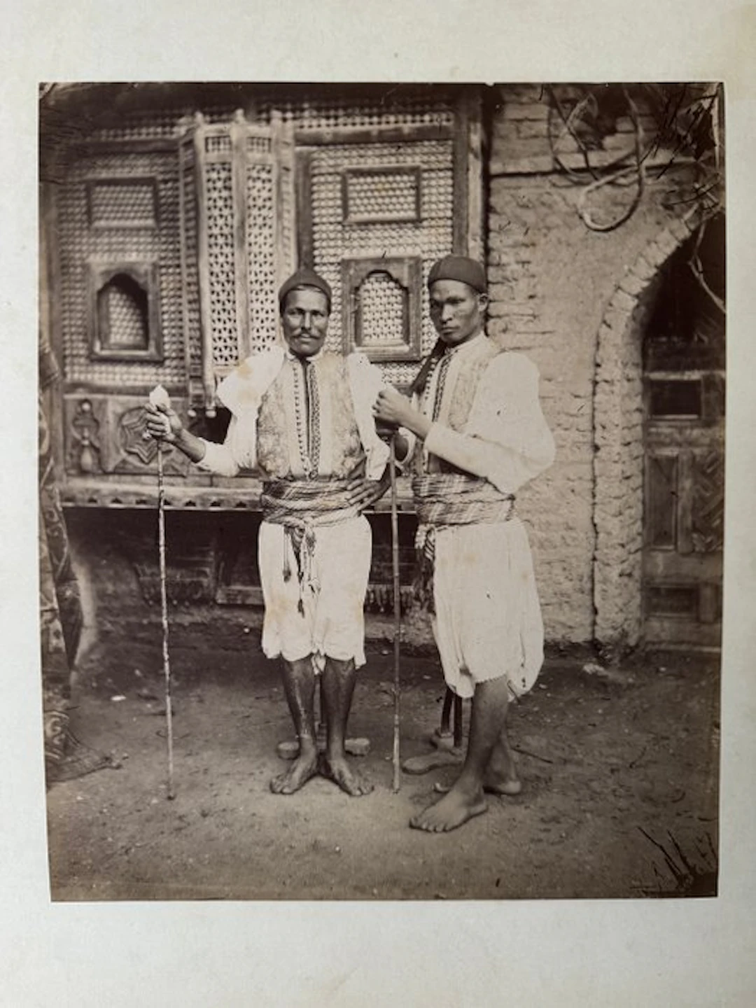 Anders - Two photographs of Egyptian costume types