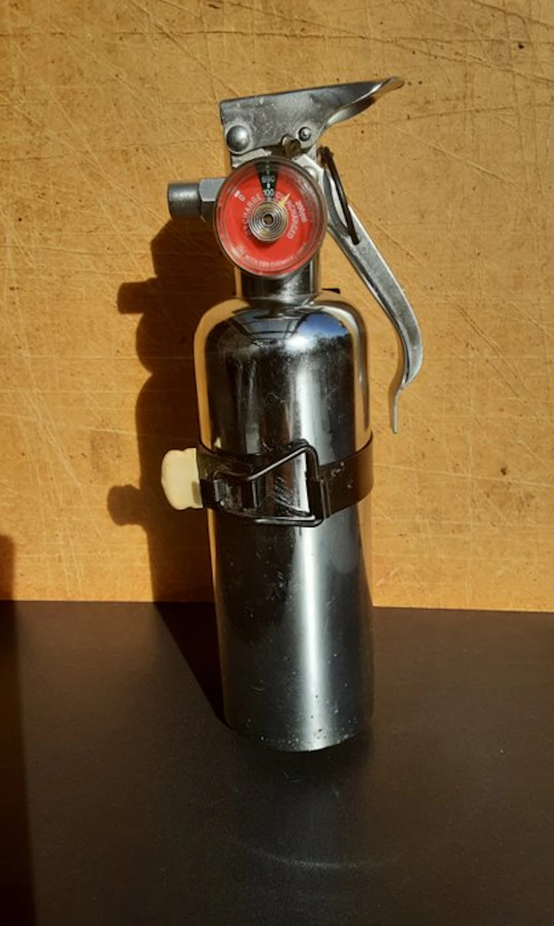 Chrome fire extinguisher - Onbekend - 2025
