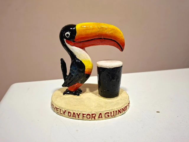 Sculpture, Lovely Day For A Guinness - 11 cm - Resin, Paint