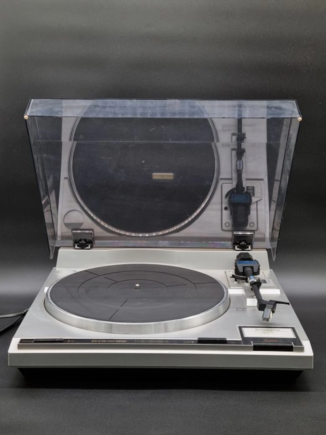 Pioneer - PL-770 Full-Automatic Quartz PLL Direct-Drive Turntable