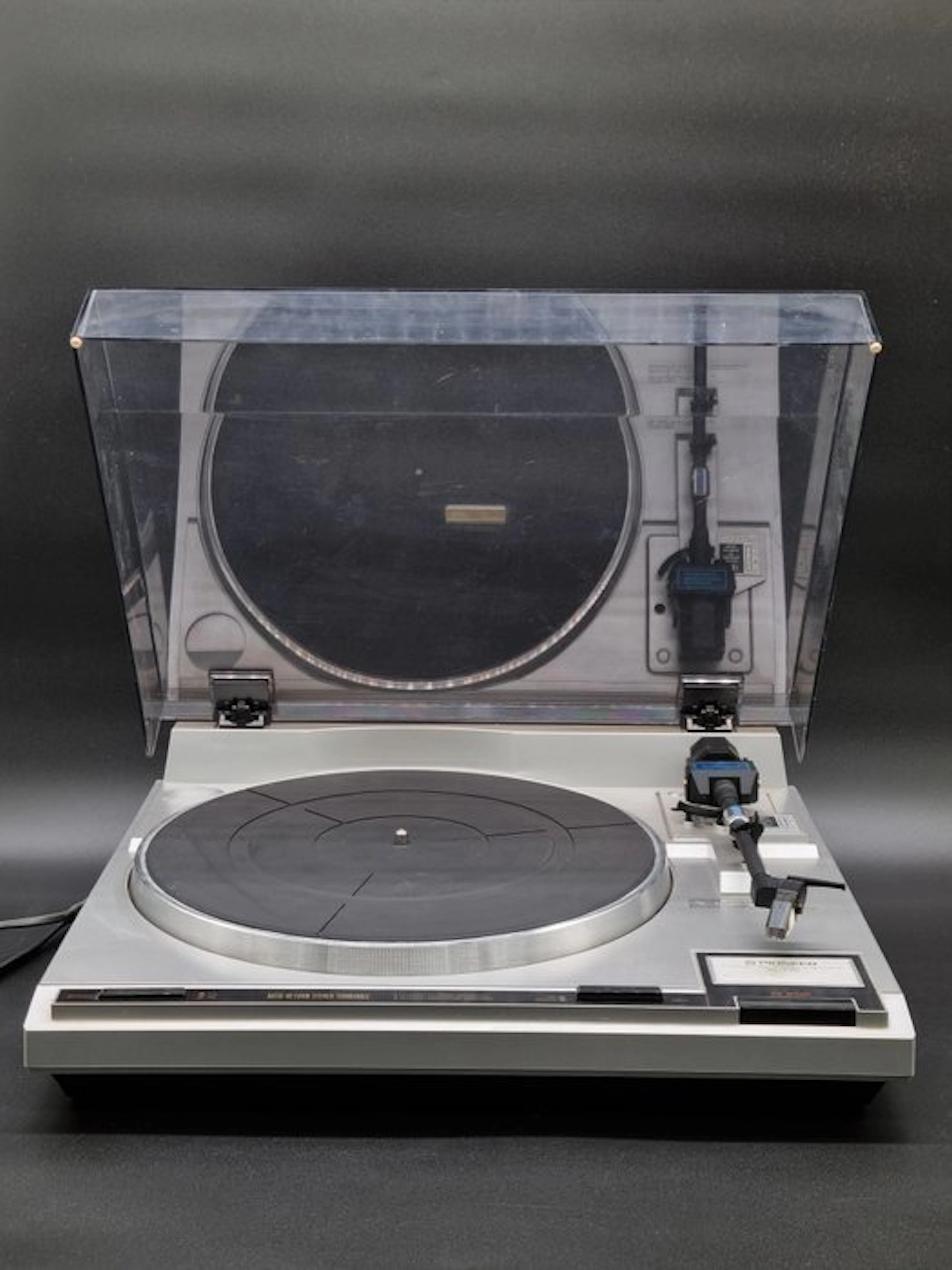 Pioneer - PL-770 Full-Automatic Quartz PLL Direct-Drive Turntable