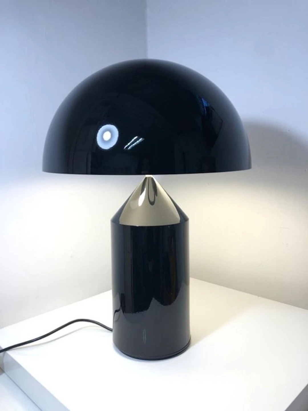 Oluce - Vico Magistretti - Atollo 237 - Table lamp - Metal