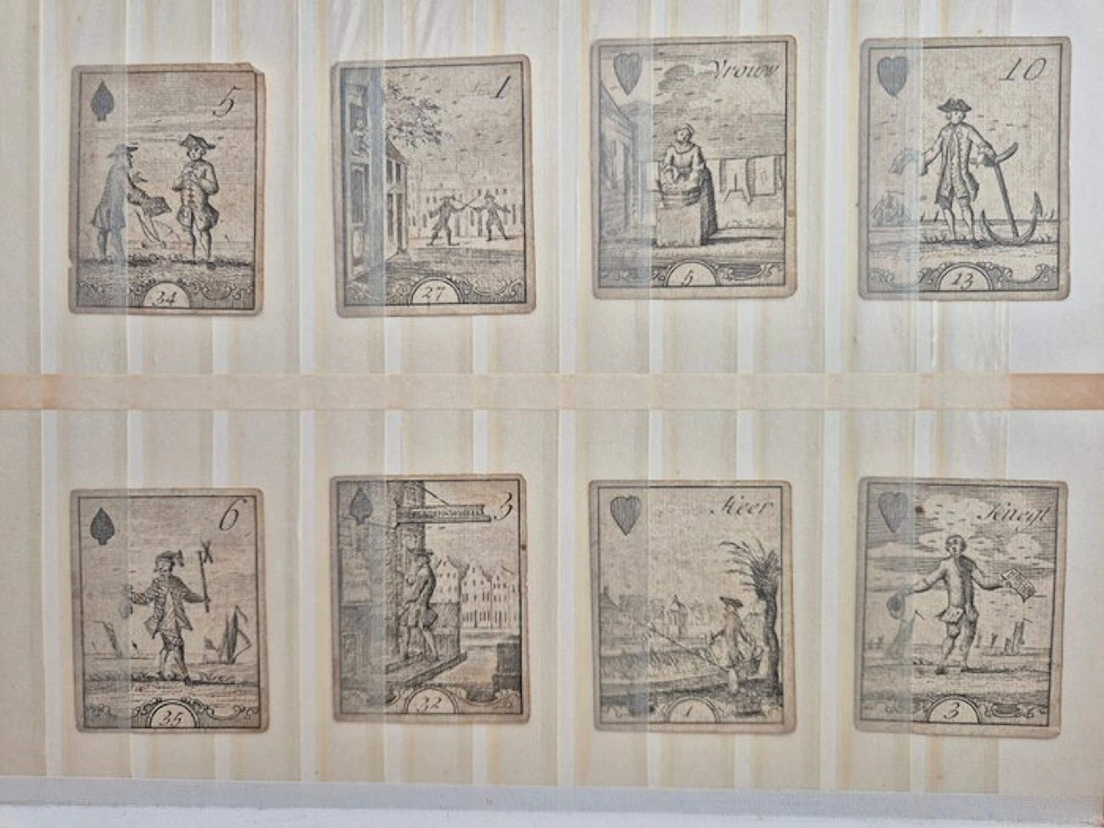 Playing cards - Paper