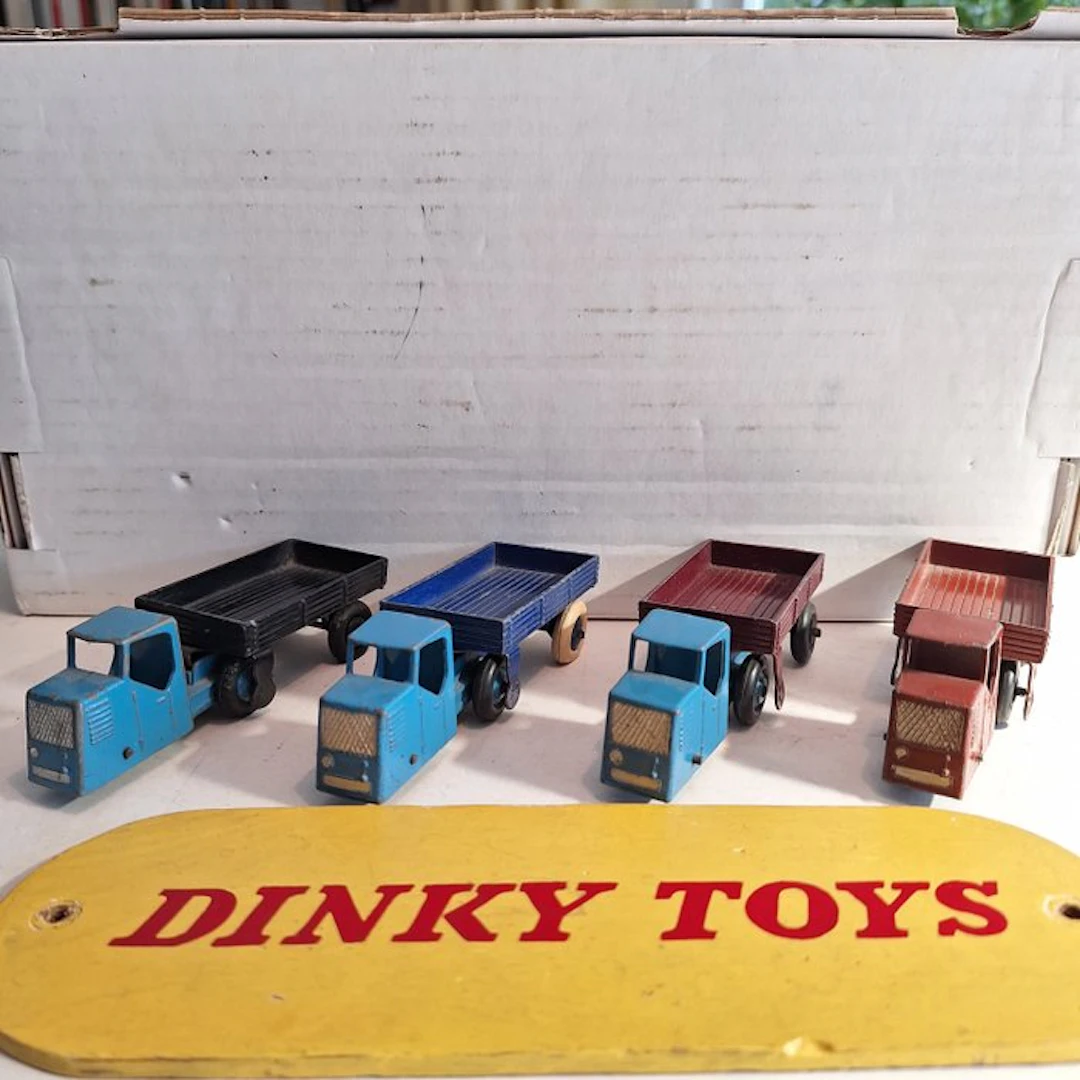 Dinky Toys 1:43 - Model car (4) - Dinky Toys - Mechanical Horse with Open Wagon