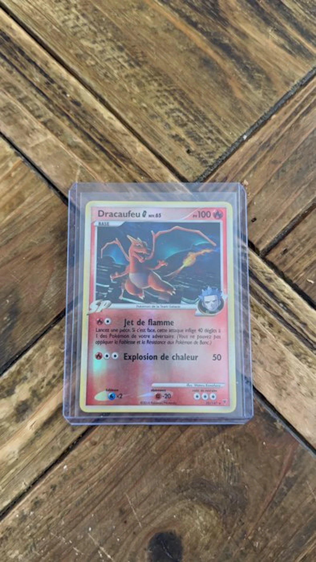 Pokémon - 1 Card - Charizard 20/147 Foil - Platinum