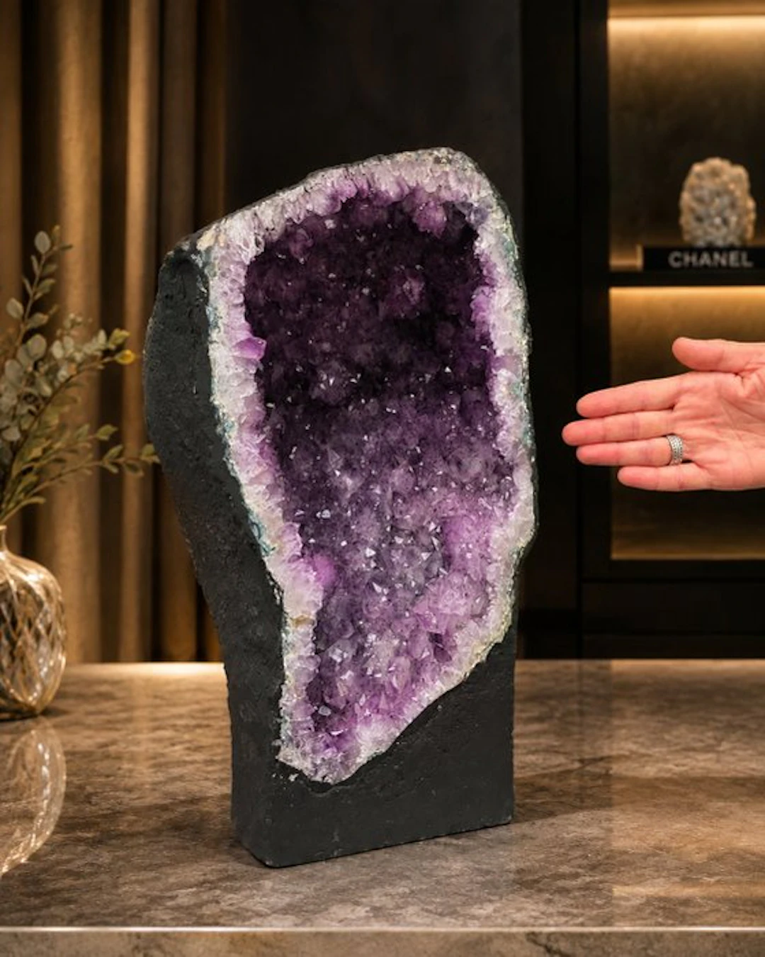 XL Amethyst Geode + Certificate - Height: 40 cm - Width: 25 cm- 21.56 kg