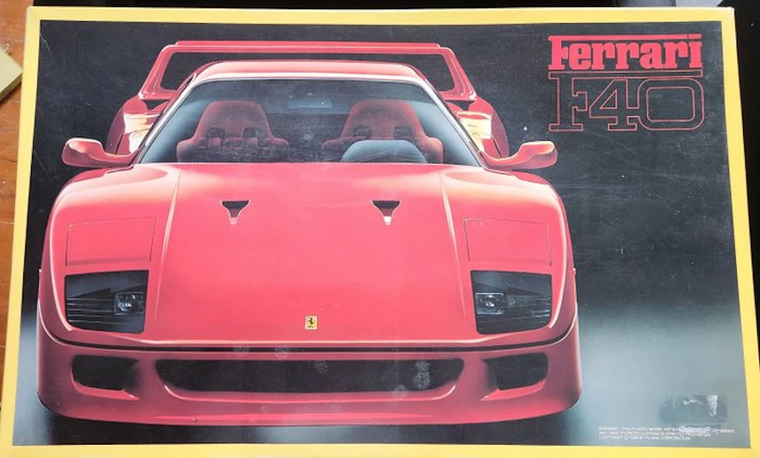 Fujimi 1:16 - Model car - Ferrari F40