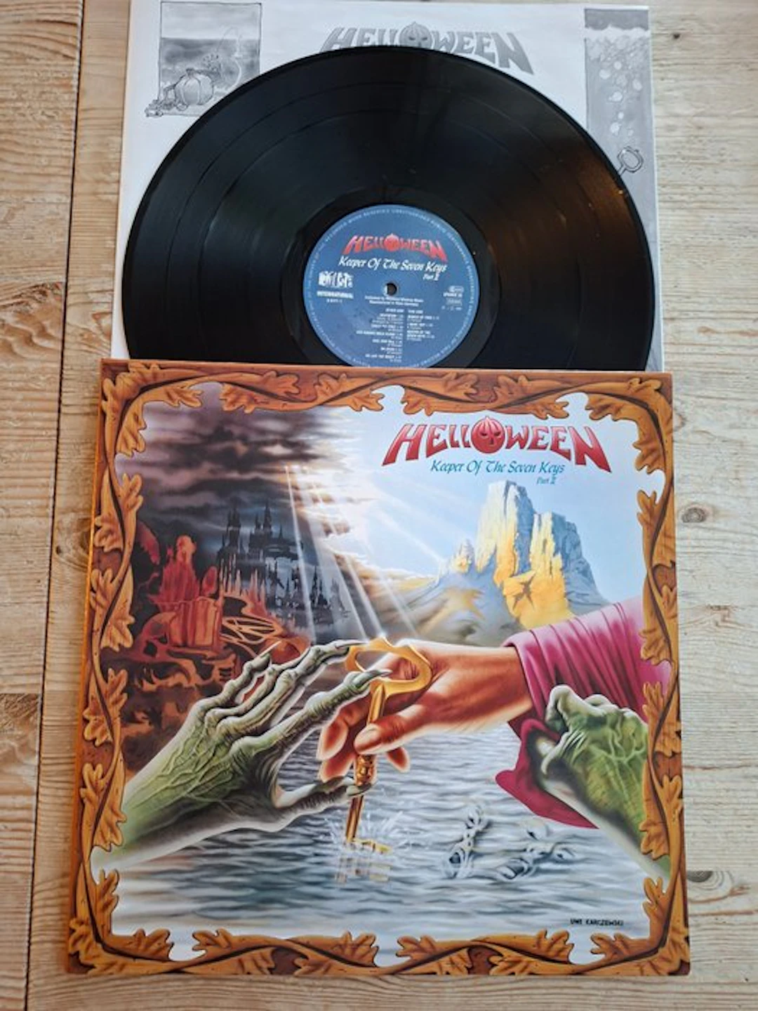 Helloween - Keeper Of The Seven Keys - Part II (Official...