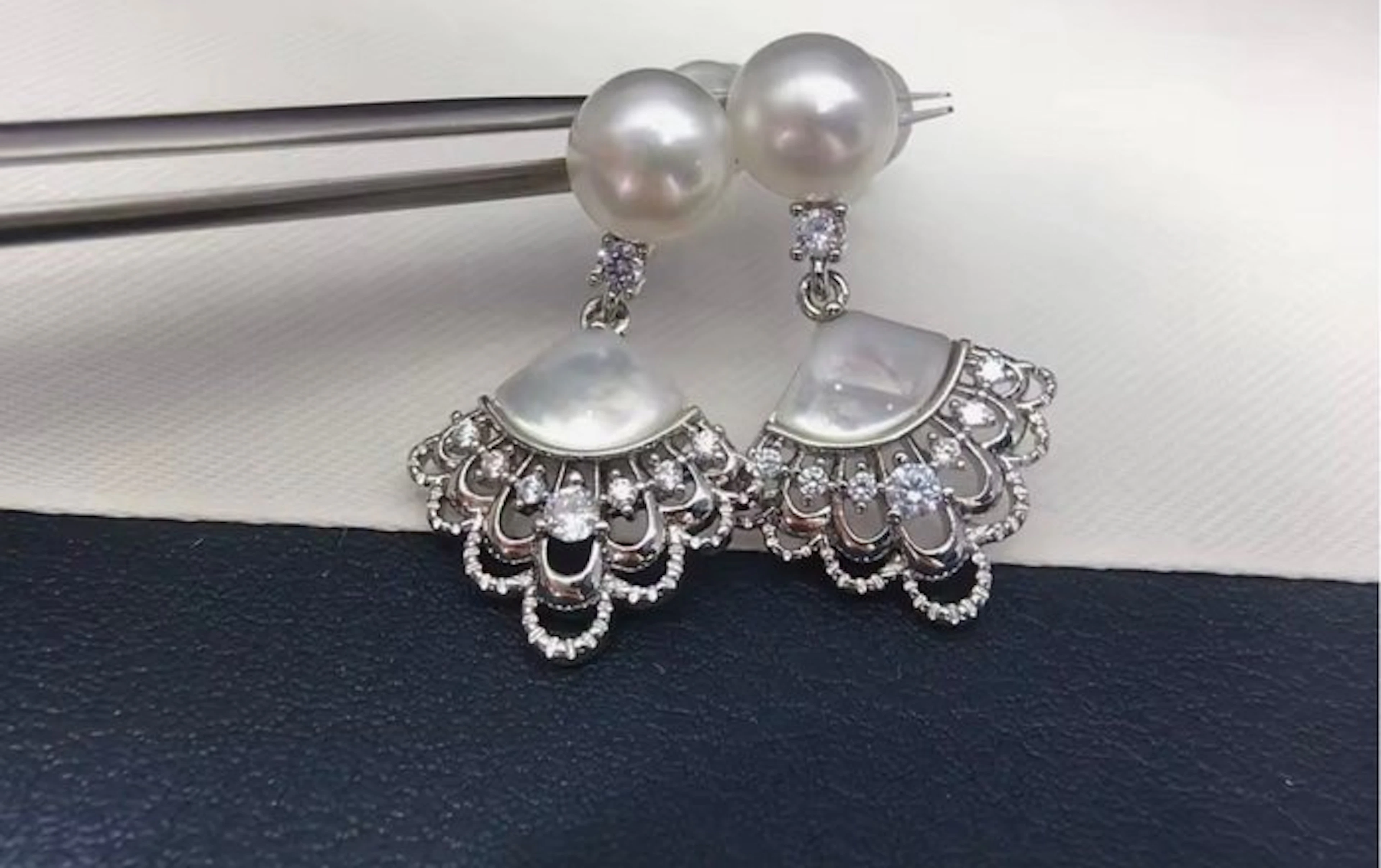 No reserve price - Statement earrings Silver Pearl - Zircon - Elegant earrings