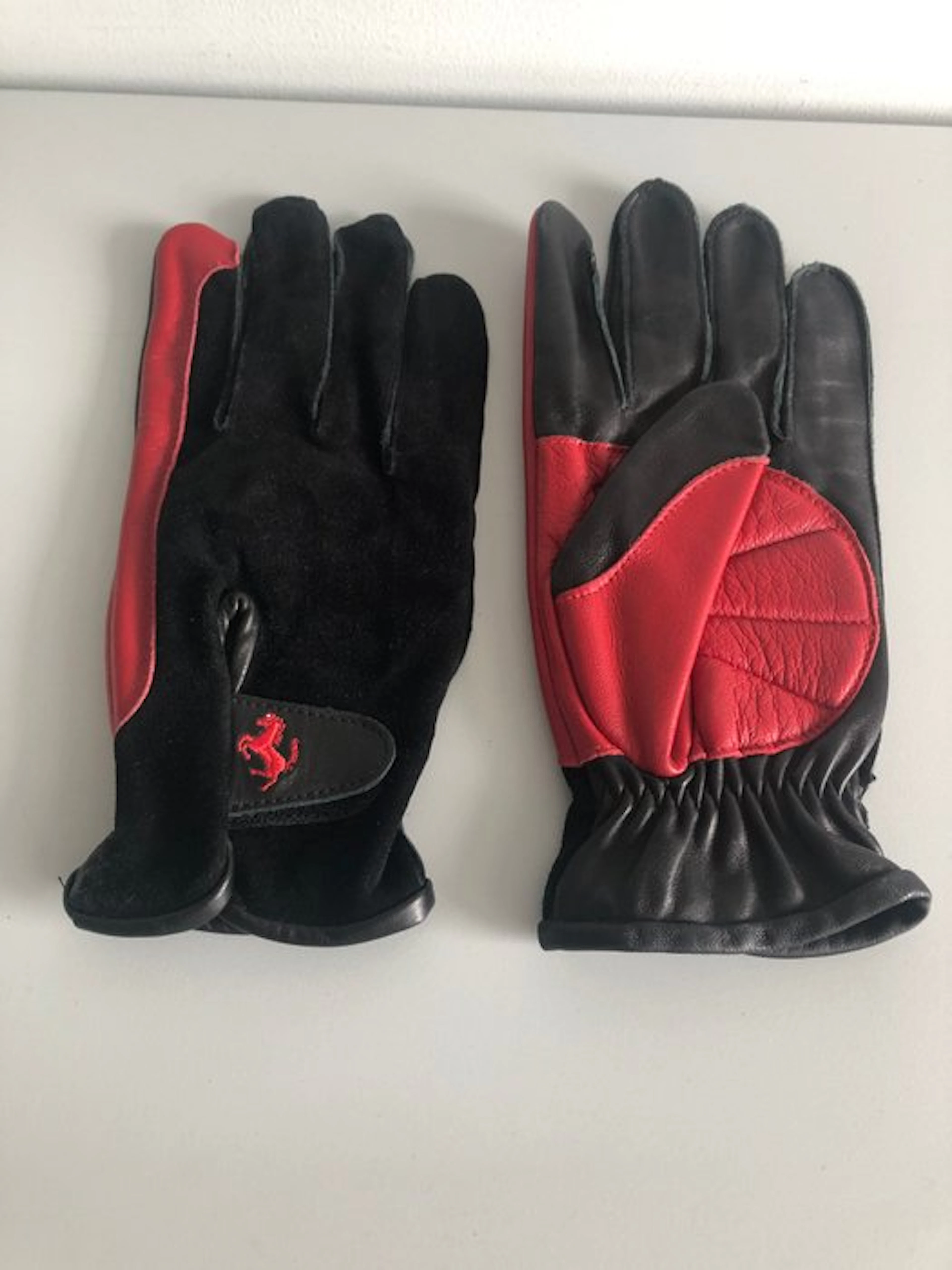 Accessory - Ferrari - Ferrari Driving Gloves / Handschoenen (Made in Italy)