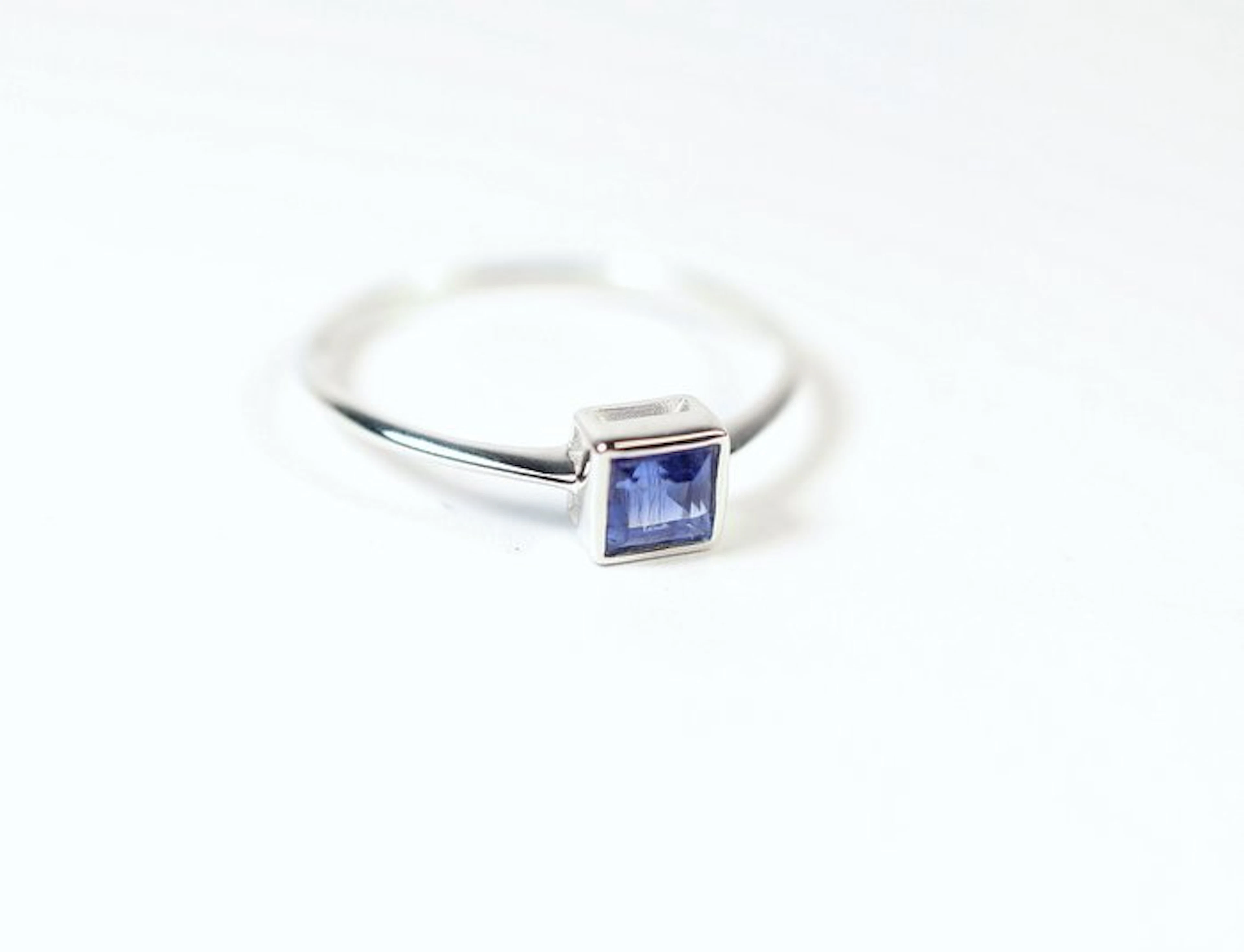 Kyanite Ring / new- 0.94 g - (1)