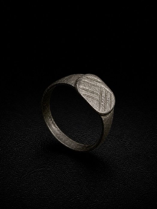 Medieval Bronze Ring - 13th to 15th centuries A.D. (No reserve price)