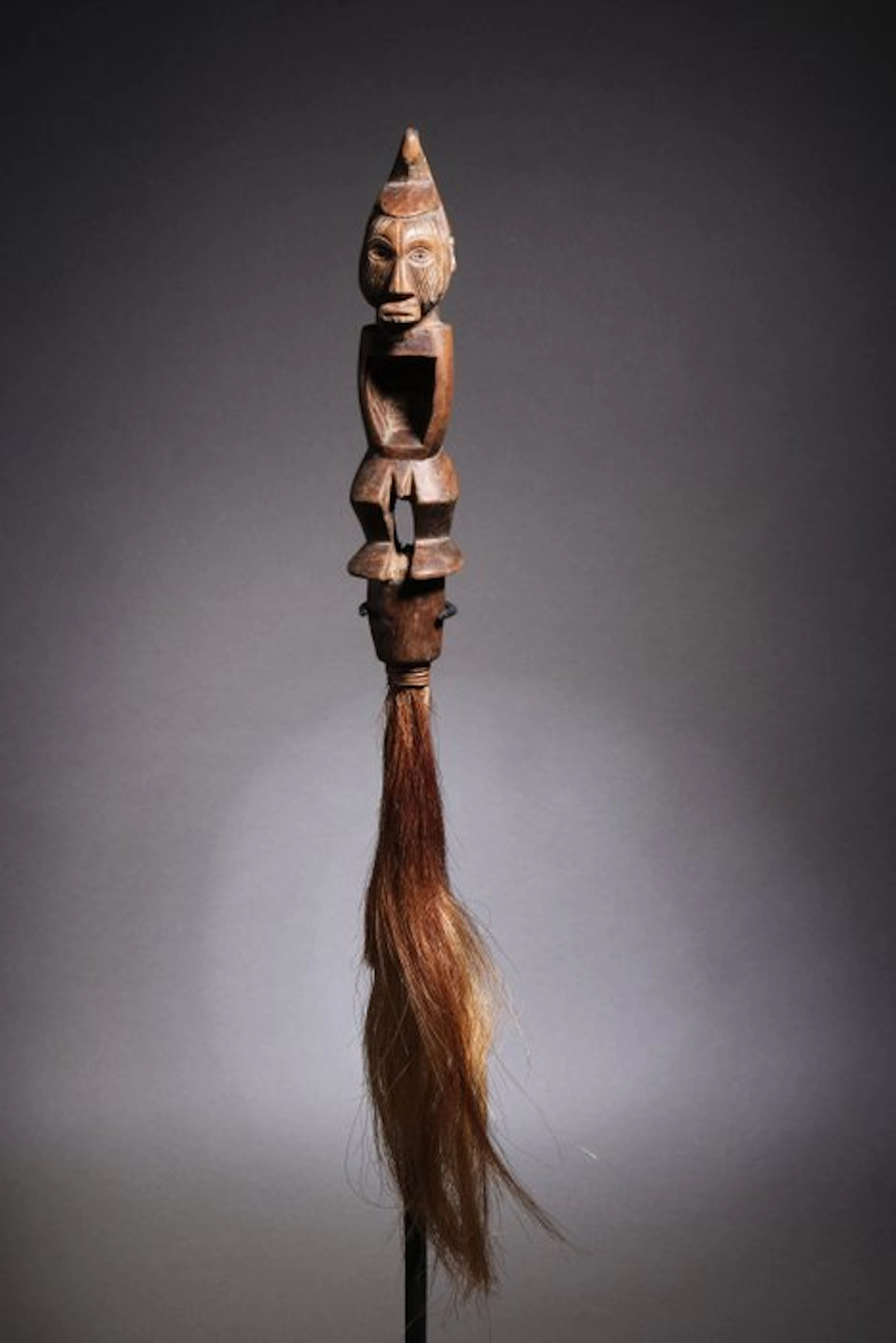 Rare TEKE anthropomorphic authority fly-swatter - DR Congo