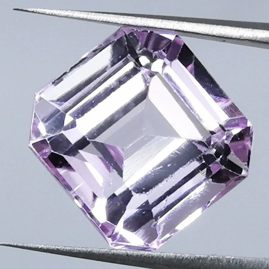 No reserve price - 1 pcs Kunzite - 5.48 ct - Instituto...