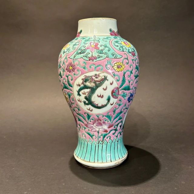 Vase - Porcelain - China - Yongzheng (1723-1735)...
