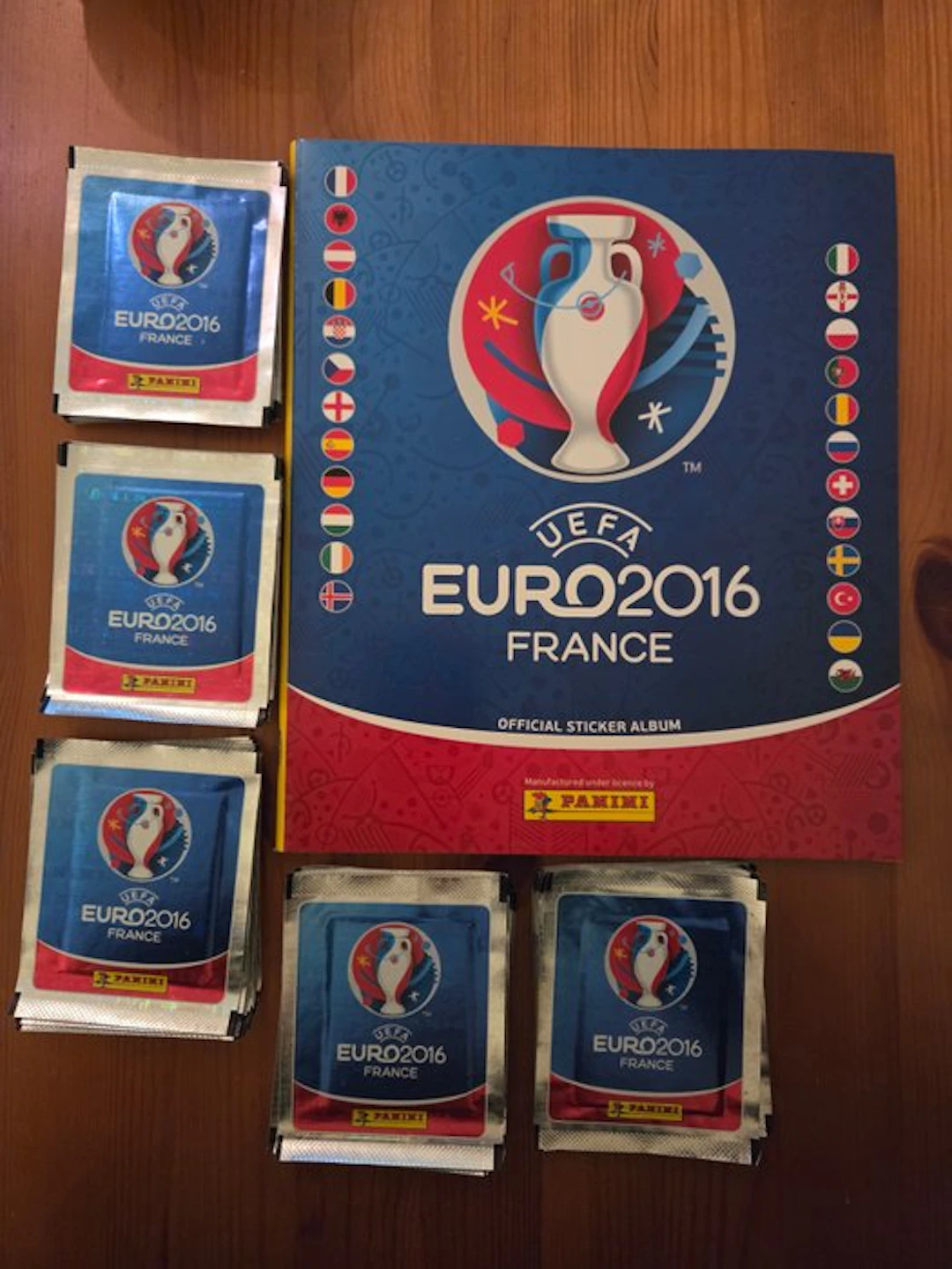 Panini Euro 2016 - Ronaldo/Zlatan/etc- Empty album + 50...