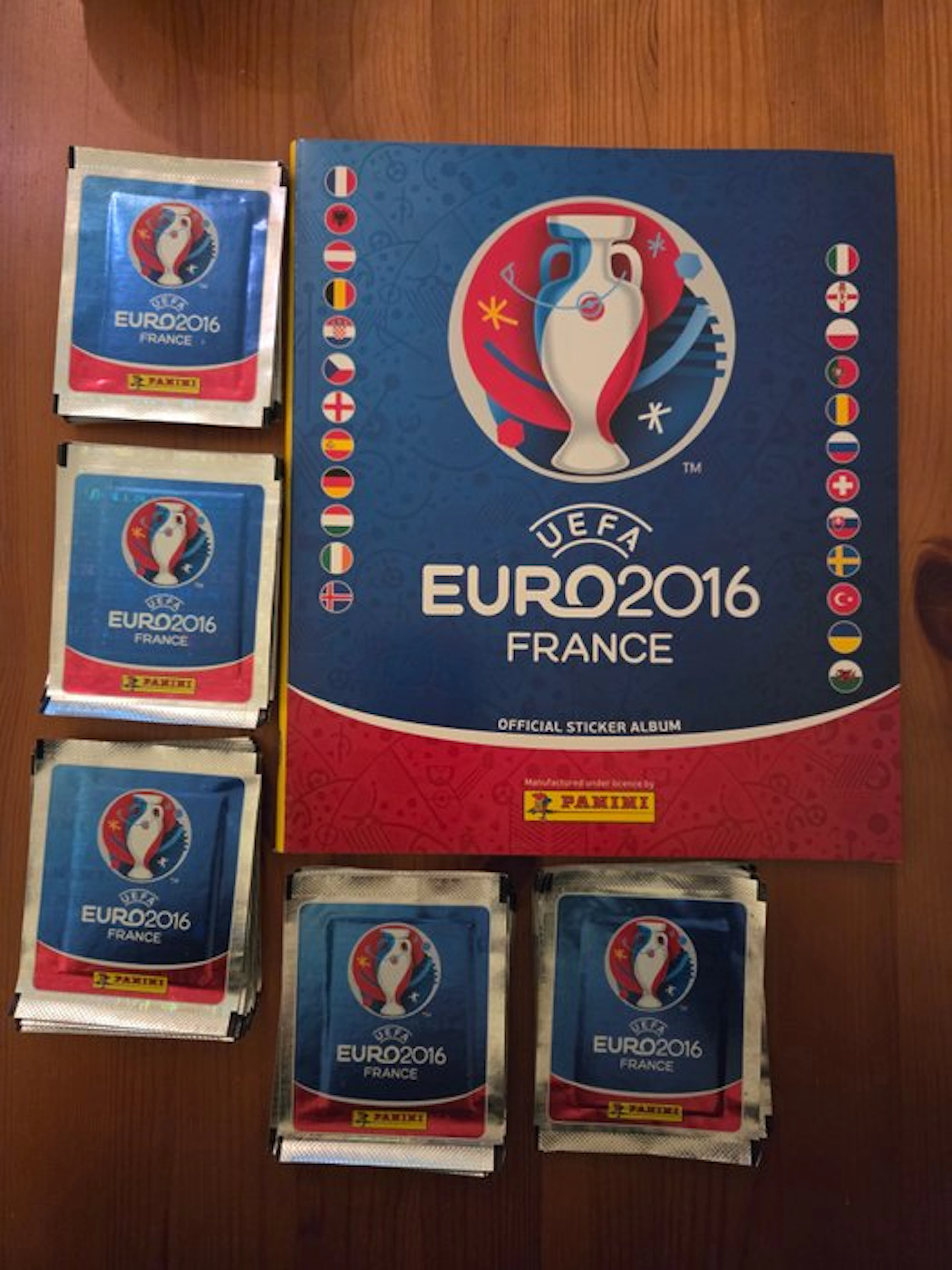Panini Euro 2016 - Ronaldo/Zlatan/etc- Empty album + 50...