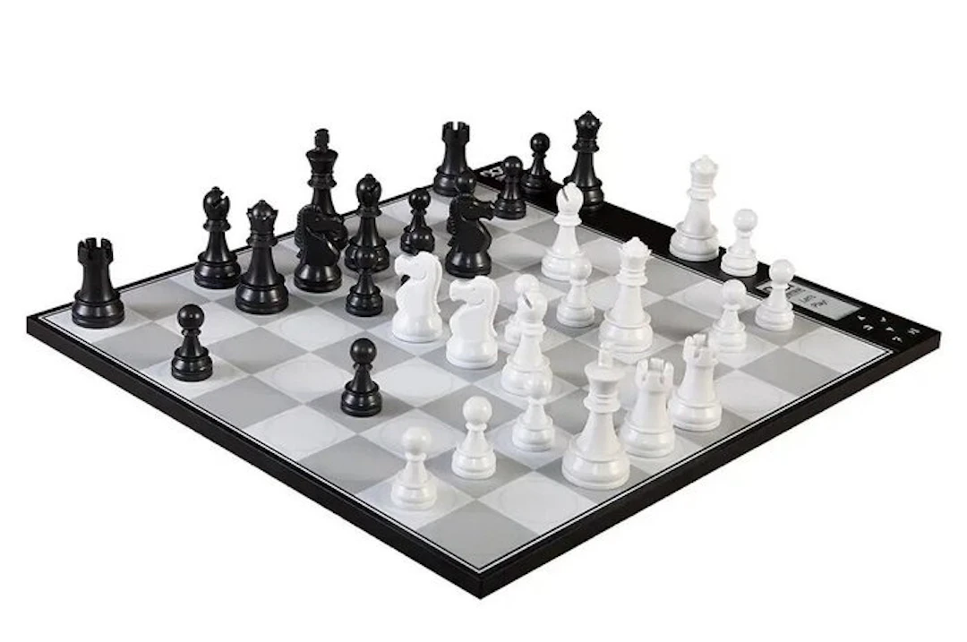 DGT - DGT - Chess table - Centaur - Plastic - Electronic Chess Computer