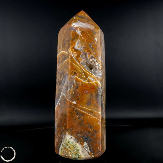 Extraordinary natural agate obelisk from Madagascar – a colorful