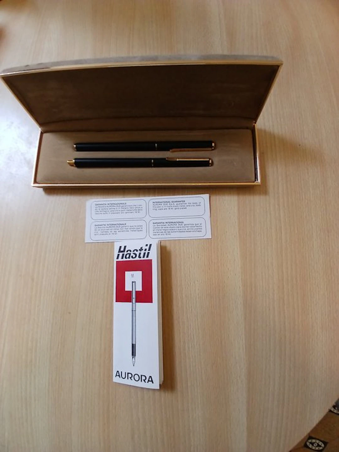 Aurora - Hastil - No reserve price - Pen set
