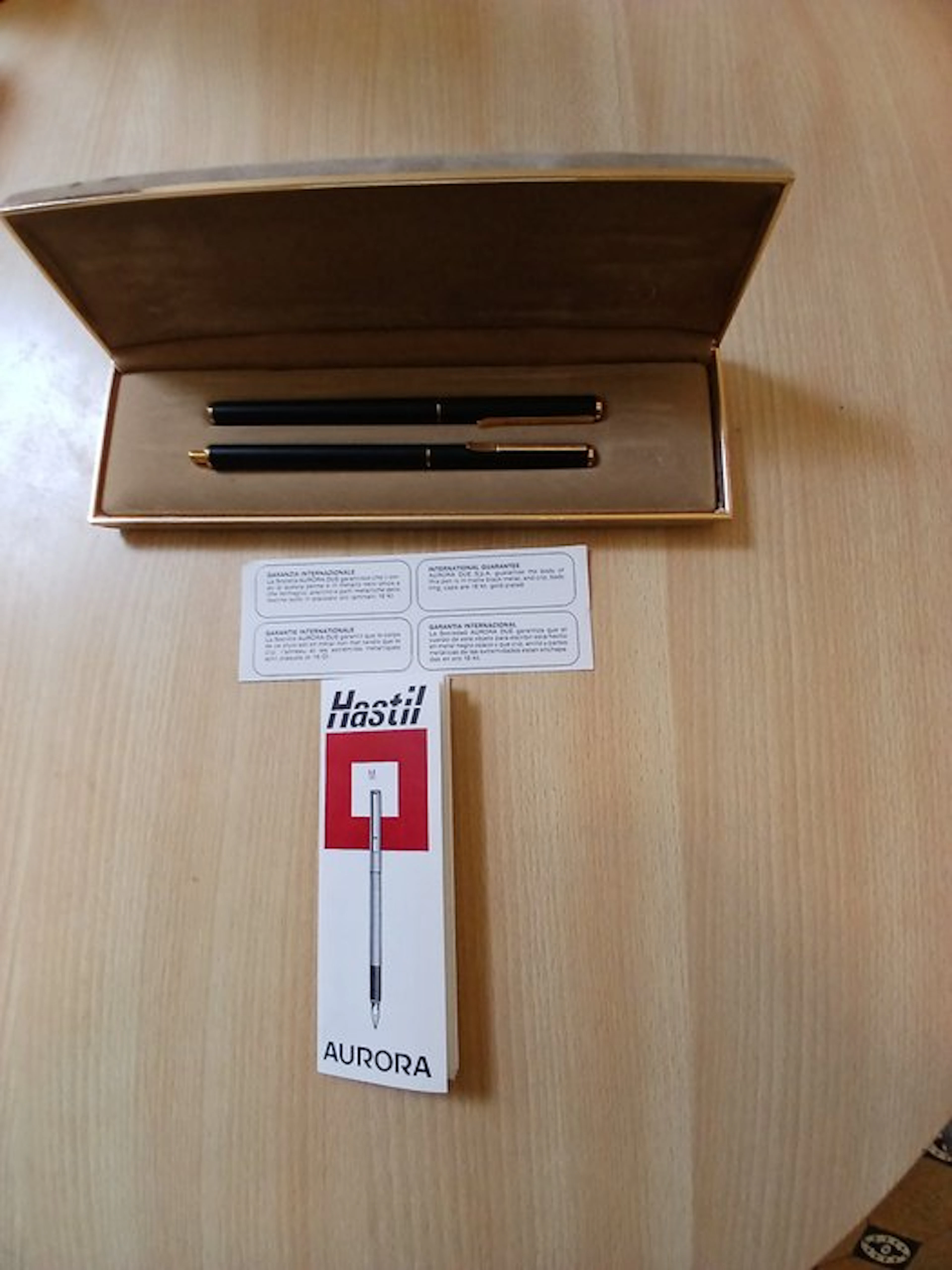 Aurora - Hastil - No reserve price - Pen set