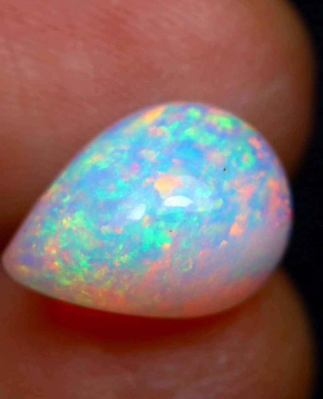 Opal Cabochon - Height: 11 mm - Width: 8.6 mm- 0.55 g - (1)