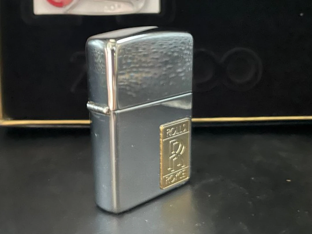 Zippo - COFFRET ZIPPO ROLLS ROYCE SUR PLAQUE - Edition...