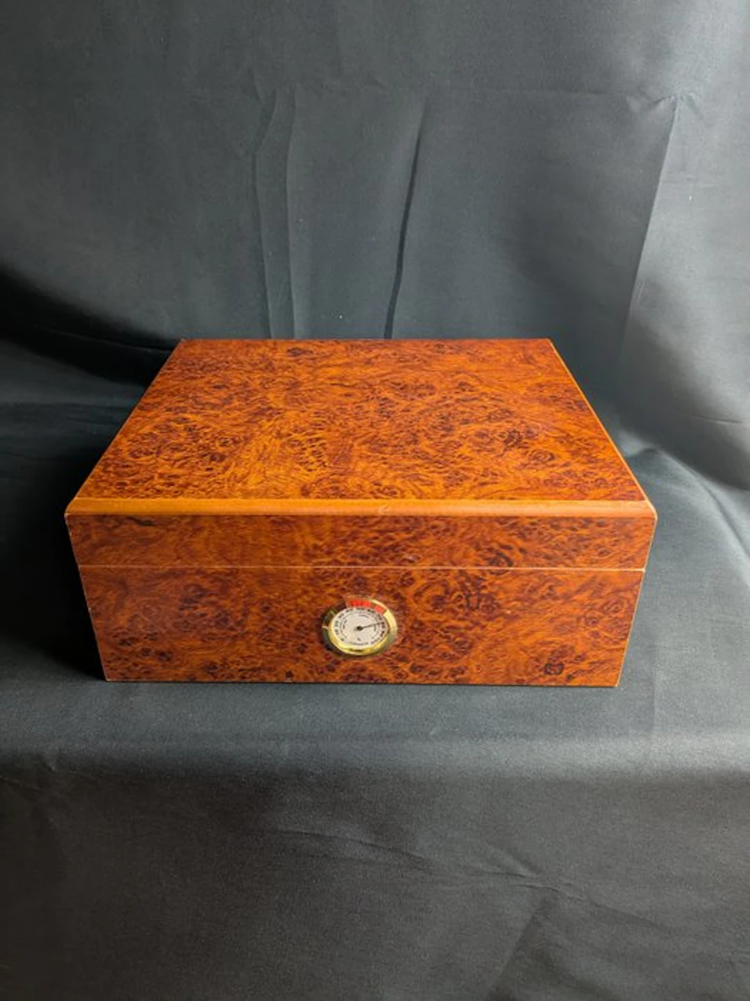 No reserve price - Cigar box - Cedar