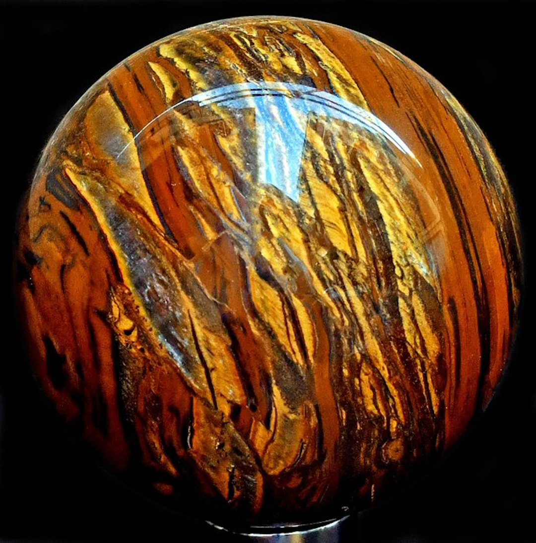 First quality Tiger's Eyes sphere - Height: 7.8 cm - Width: 7.8 cm- 749 g