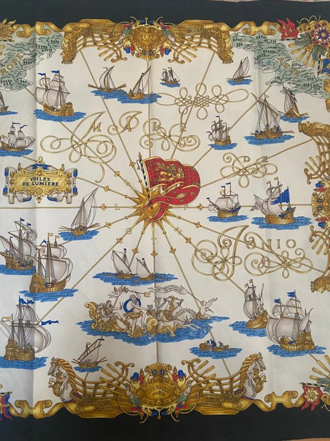 Hermès - " Voiles De Lumière" par Joachim Metz 1995, jamais réédité - Scarf