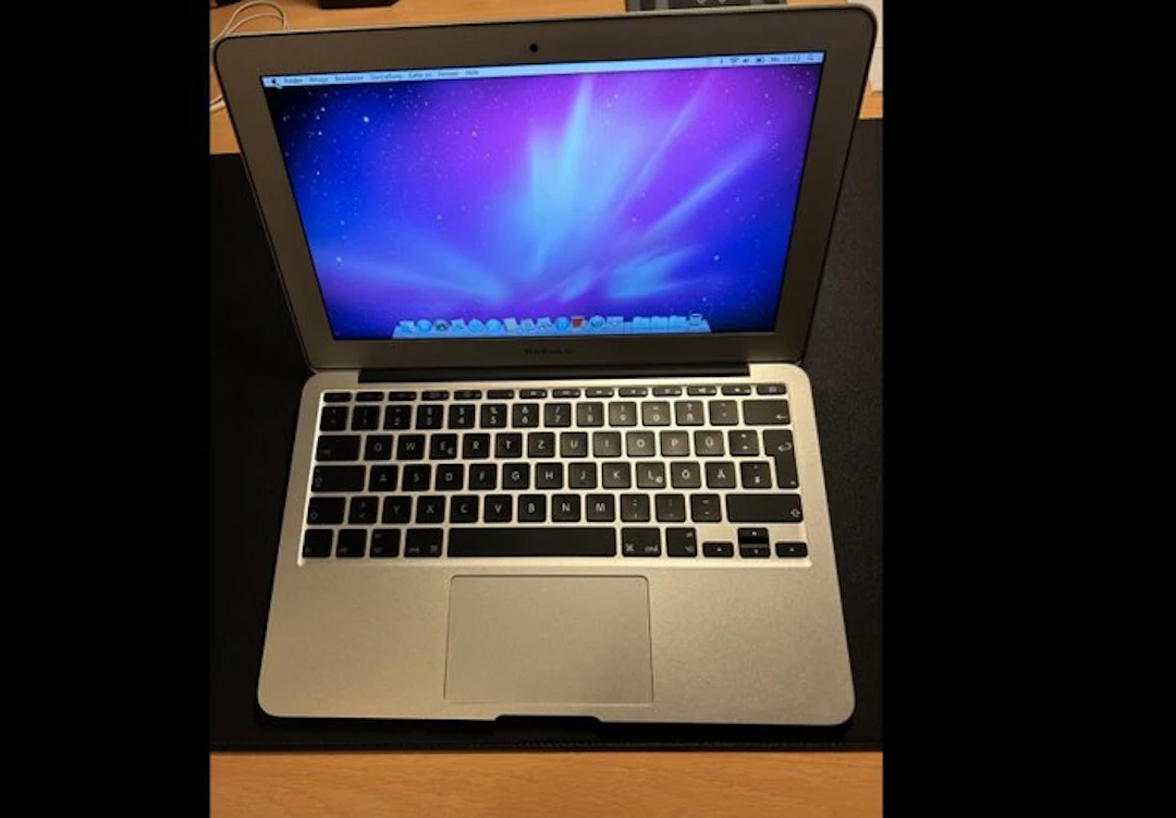 Apple MacBook Air - Laptop - With replacement box