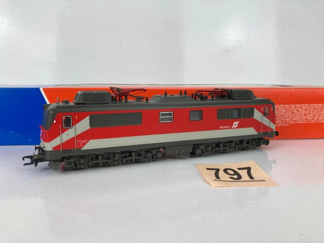 Roco H0 - 43767 - Electric locomotive (1) - Electric locomotive - Rh1110 - ÖBB