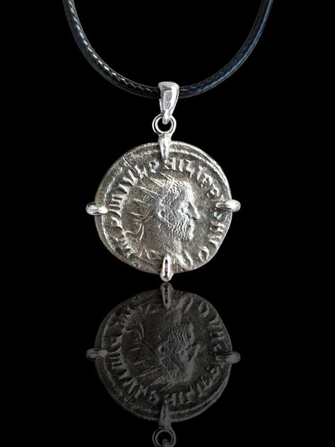 Ancient Roman Silver Coin pendant - Antoniniano FhiIippus I (No reserve price)