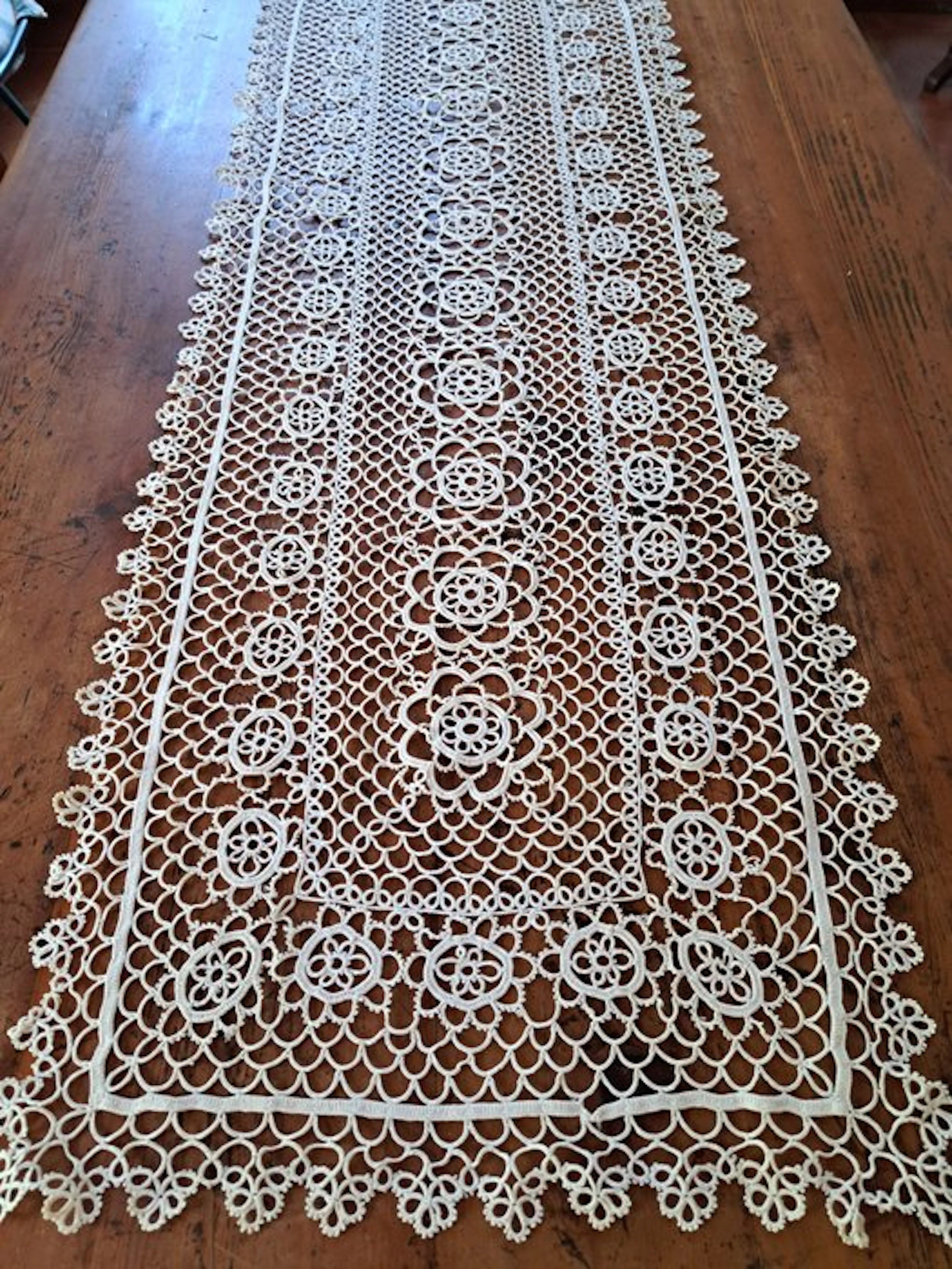 Embroidery - 130 cm - 40 cm
