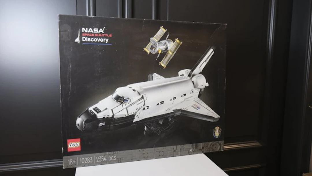 LEGO Set - 10283 - Icons - NASA Space Shuttle Discovery - Sealed - Retired