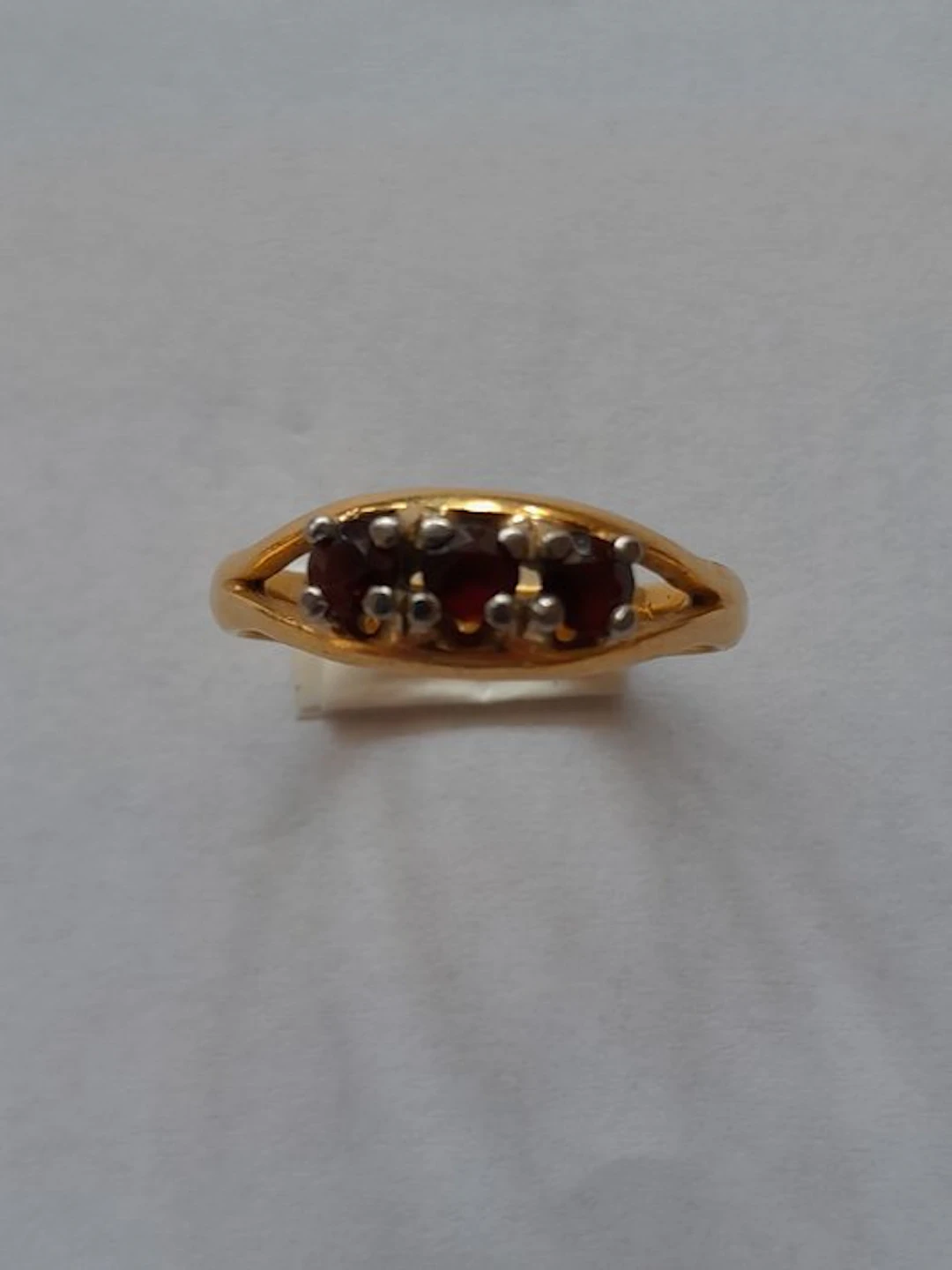Wedding ring - 21 kt. Yellow gold Garnet - Antique gold ring
