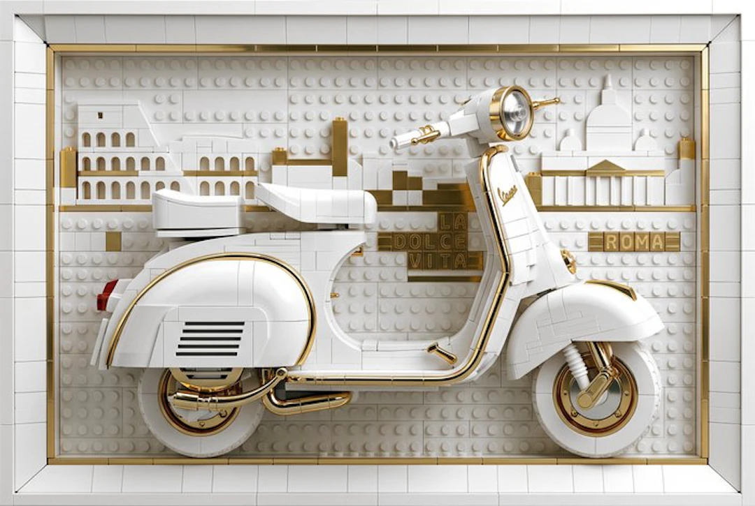 Artxlife - Lego White&Gold Vespa 1960 "La Dolce Vita"