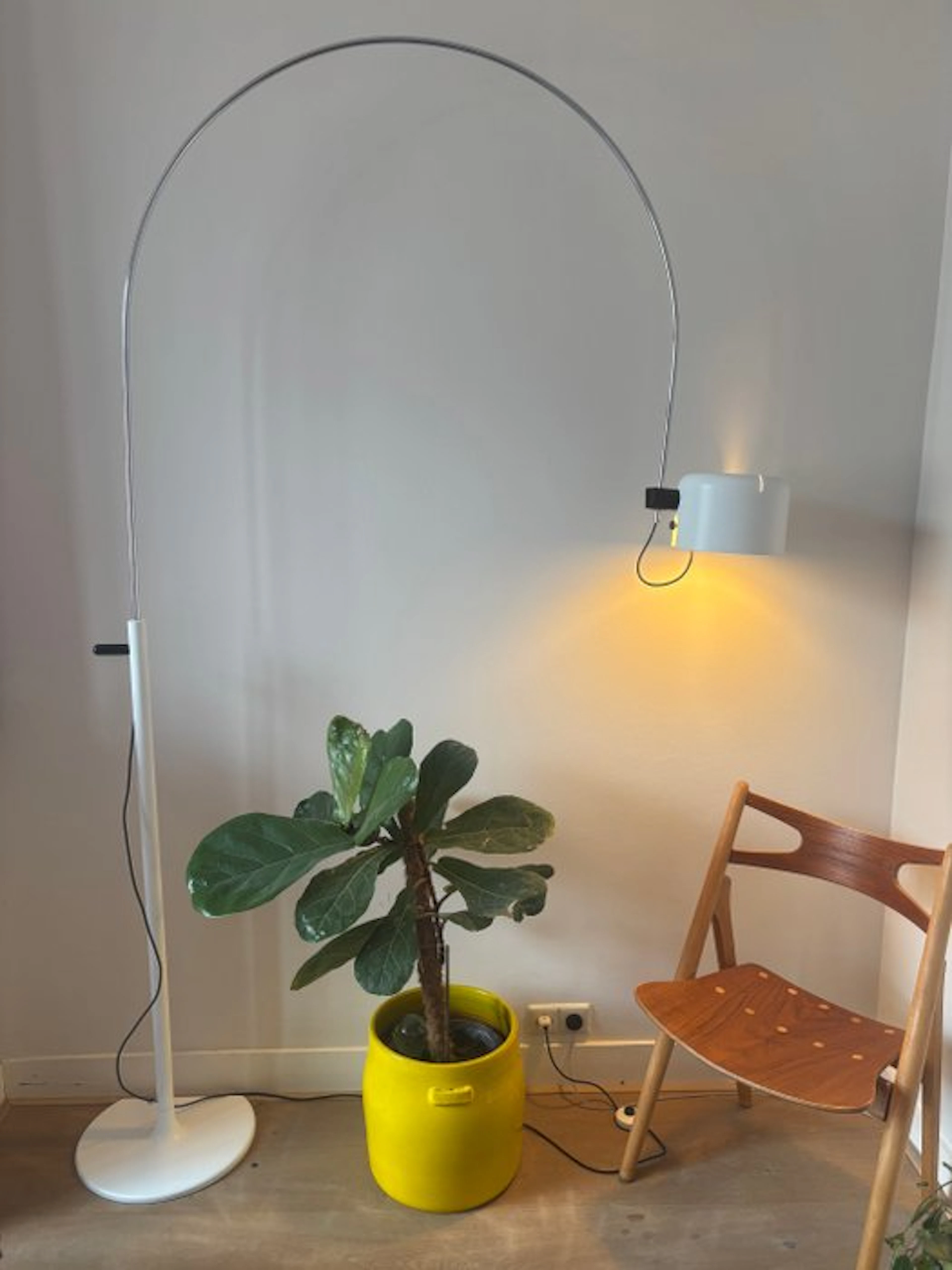 Oluce - Joe Colombo - Floor lamp - Coupe - Aluminium, Chrome, Metal