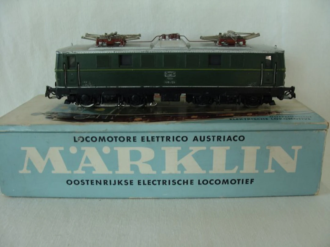 Märklin H0 - 3036 - Electric locomotive (1) - BR 1141.02 - ÖBB