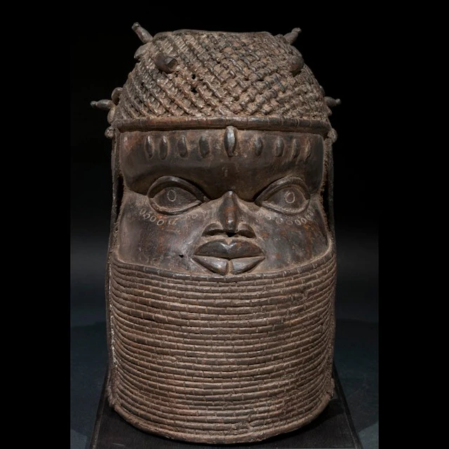 Royal Head of Ifé - Ancient bronze - Yoruba - Nigeria