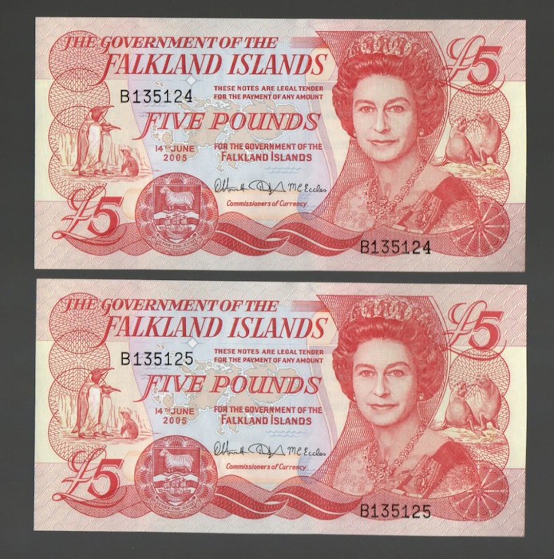 Falkland Islands. - 2 x 5 Pounds 2005 - Pick 17a (No reserve price)